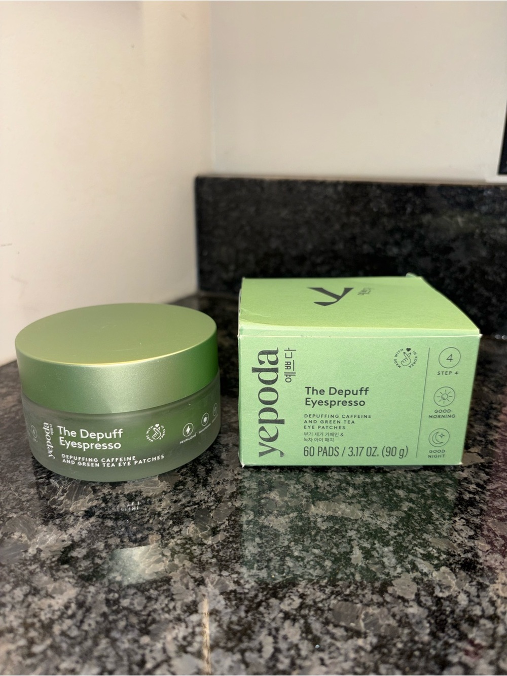 The Depuff Eyespresso - Depuffing caffeine and green tea eye patches